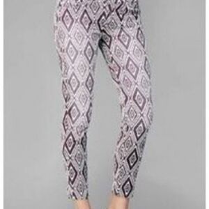 7FAM Cropped Gwenevere Skinny Ikat Jeans 25